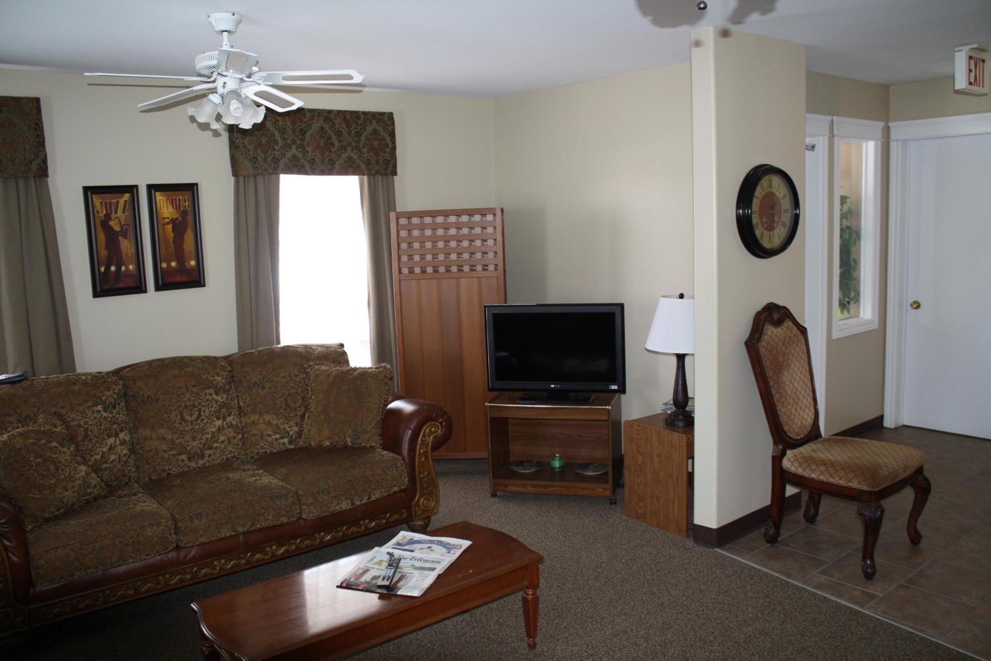 The Country Inn Motel แกนเดอร์ ภายนอก รูปภาพ